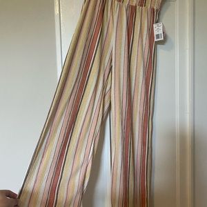 Float Von Maur summer pants. Elastic waistband